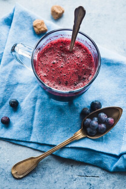 Zusammensetzung des geschmackvollen Blaubeerensmoothie