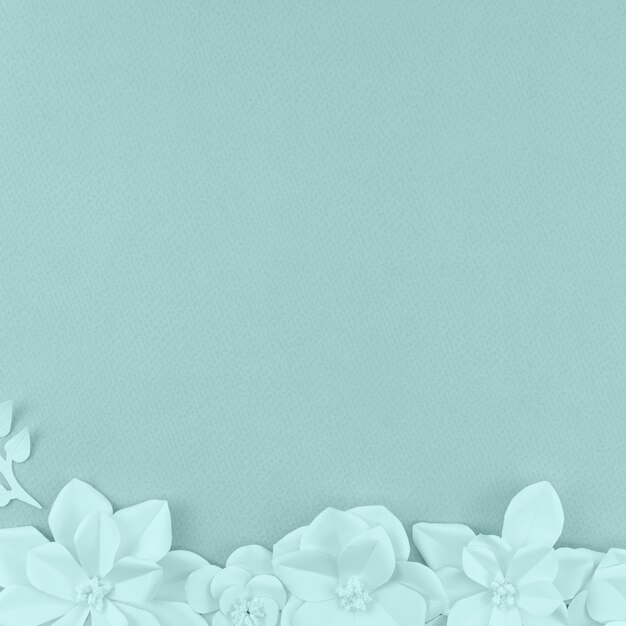 Zusammenstellung mit Blumen und blauem Hintergrund