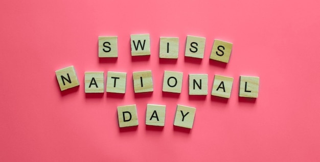 1 de agosto Día de la Confederación, fiesta nacional en Suiza, una pancarta minimalista con la inscripción Día Nacional Suizo