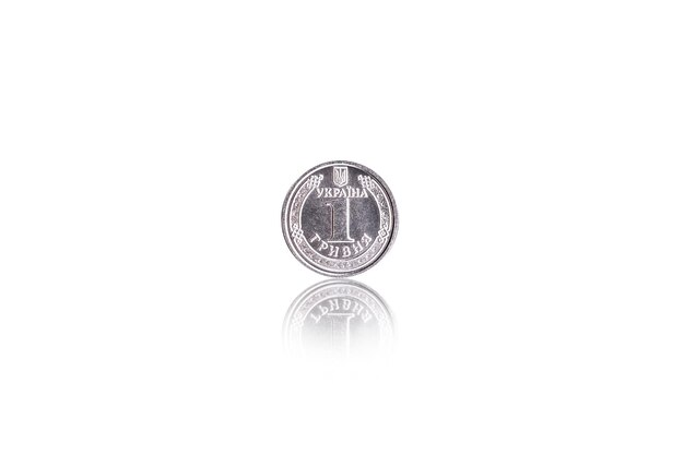 1 Griwna-Münze hautnah auf einem weißen, isolierten Hintergrund Ukrainische Münzen hautnah