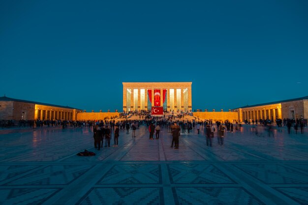 10 de novembro de 2021 Tumba de Ataturk Anitkabir vista durante o crepúsculo O povo turco está mostrando seu respeito