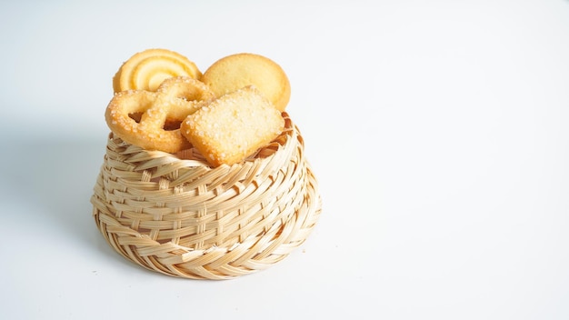 17 de abril de 2022 Biscoitos de manteiga Cirebon em branco backgroud Biscoitos indonésios para Eid al Fitr