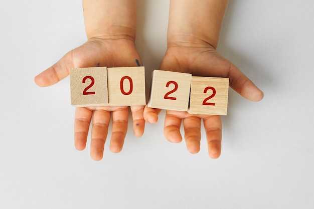 2022 números em blocos de madeira, vista de cima