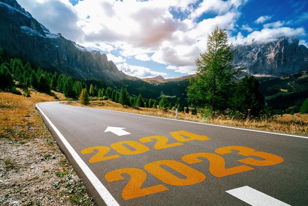 2024 Neujahrs-Road-Trip-Reisen und Zukunftsvision Bliss-Konzept