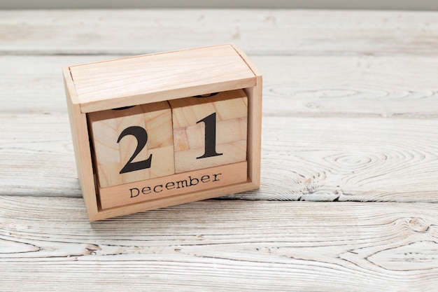 Foto 21 de dezembro, dia 21 de dezembro, calendário de madeira