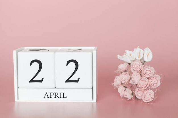 22 de abril. Día 22 del mes. Calendario cubo en rosa moderno