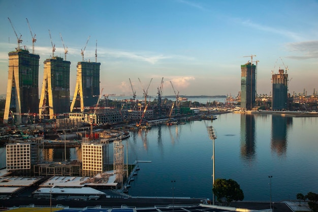 22. Mai 2009 Singapur Blick auf den Sonnenuntergang von Marina Bay Sands Hotel im Bau Das teuerste Gebäude der Welt im Jahr 2010