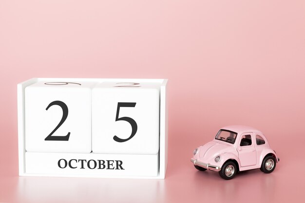 25 de outubro. Dia 25 do mês. Cubo de calendário com carro