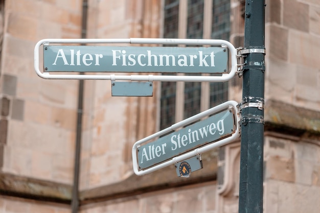 Foto 26. juli 2022 münster deutschland stadtschild mit straßennamen in der altstadt
