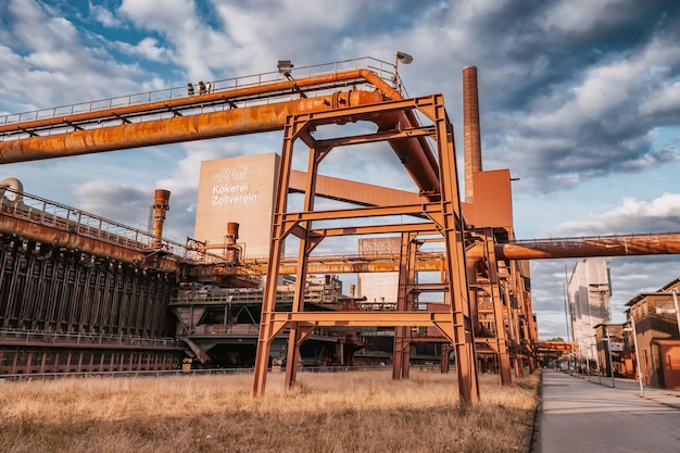 27 de julio de 2022 Essen Alemania Vista panorámica del complejo de fábrica renovado conmemorativo de la unesco con minas de coque de carbón en la zona industrial de Zollverein Travel Landmark