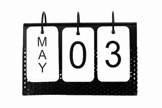 3 de mayo - fecha en el calendario de metal