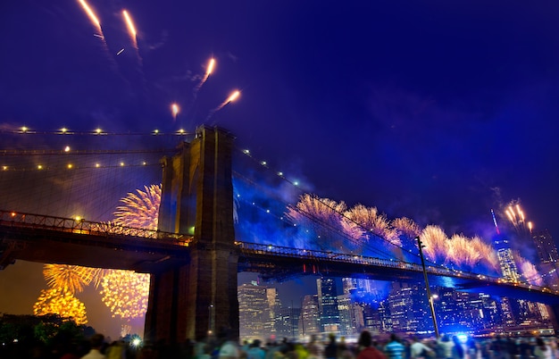 4 de julio de 2014 fuegos artificiales puente de Brooklyn Manhattan