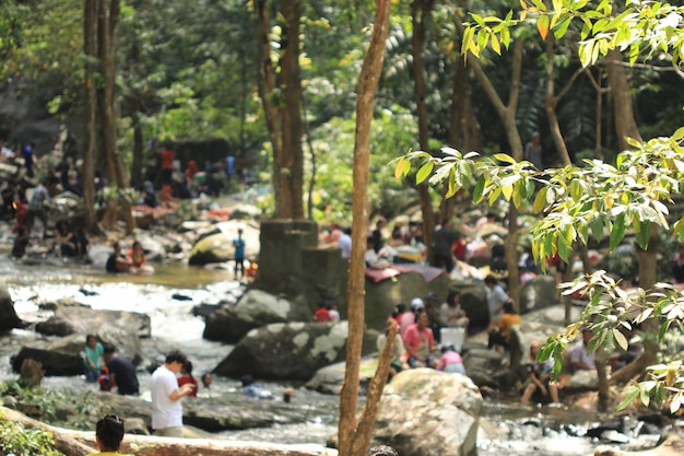 5 de marzo de 2023 Después de Kovid, 19 personas visitan la cascada en el parque Distrito de Hat Yai Provincia de Songkhla Tailandia