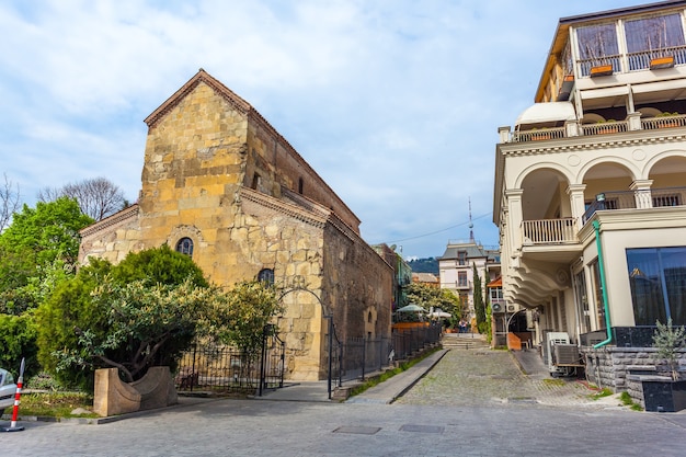 A antiga catedral basílica de anchiskhati em tbilisi