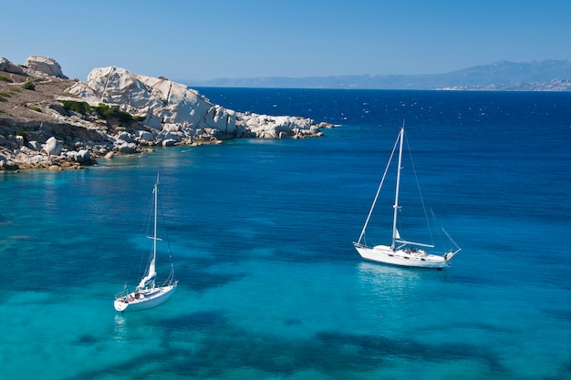 A Baía de Cala Spinosa na Sardenha