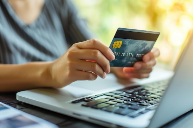 A banca por Internet permite pagamentos por cartão de crédito para compras de comércio eletrónico