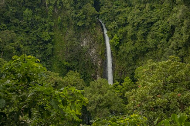 A cachoeira La Fortuna, na Costa Rica