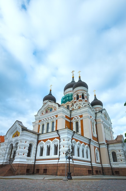 A Catedral Alexander Nevsky (Tallinn, Estônia). Construído entre 1894 e 1900. Projeto de Mikhail Preobrazhensky