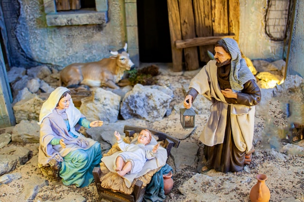 Foto a cena comovente do humilde nascimento do bebê jesus