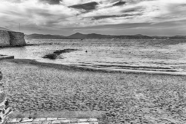 A cênica praia de La Ponche em SaintTropez Cote d'Azur França