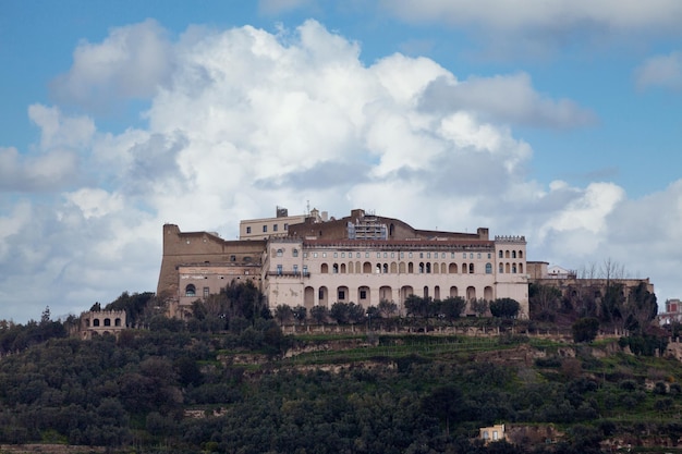 A Certosa di San Martino e o Castel Sant'Elmo com vista para Nápoles