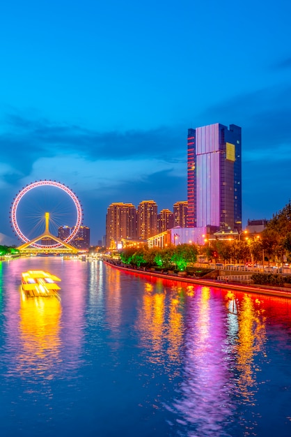 A cidade bonita visão noturna paisagem arquitetônica em Tianjin, China