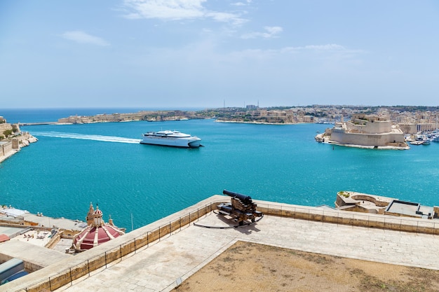 A cidadela victoria é uma cidade fortificada do bastião de são joão, dentro da cidadela de malta. ilha de gozo. patrimônio mundial da unesco.