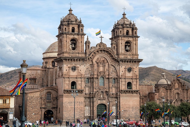 A Companhia de Jesus é uma igreja católica na cidade de Cusco, Peru, localizada na Plaza de Armas Amarucancha, Patrimônio Mundial da UNESCO