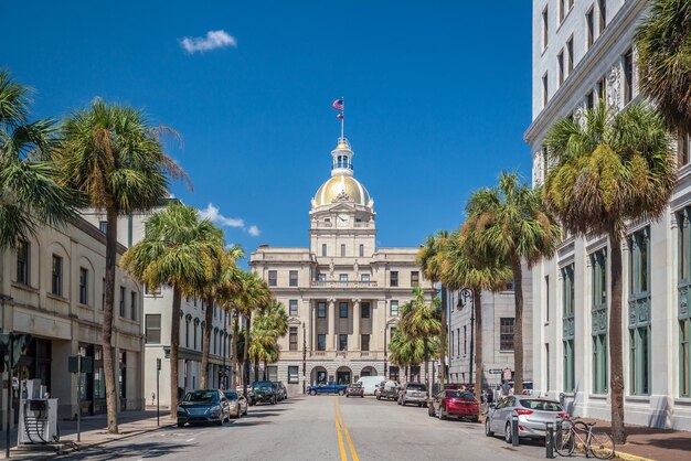 A cúpula dourada da prefeitura de savannah em savannah