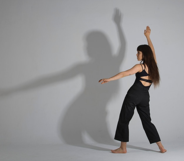 A dançarina dança contemporânea