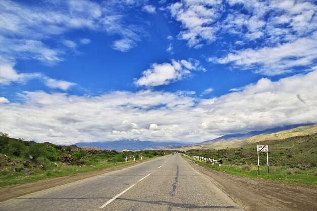 A estrada nas montanhas do Cáucaso, Armênia