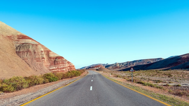 A estrada para a área das montanhas