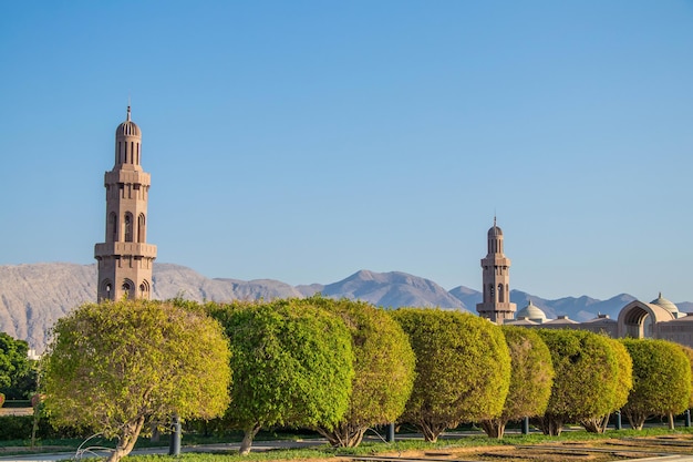 A Grande Mesquita do Sultão Qaboos em Mascate, Omã