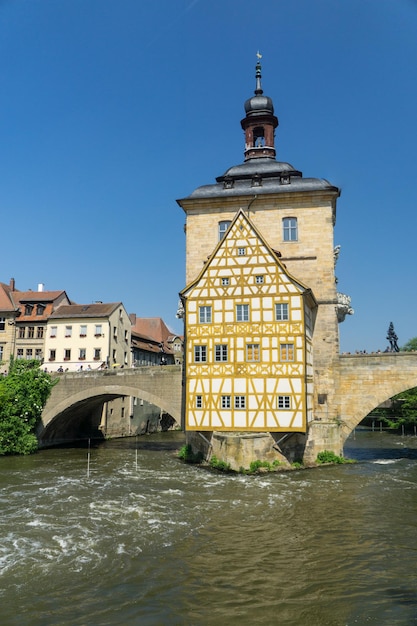 A igreja a prefeitura e o rio de bamberg alemanha