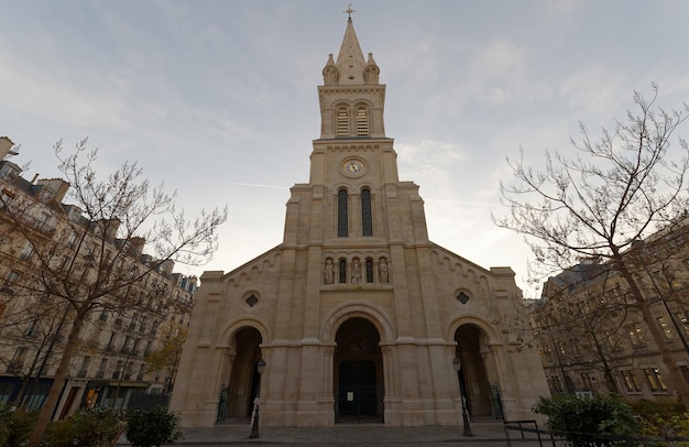 A igreja de Saint Joseph des Nations foi construída em 186774 em estilo romano Paris França