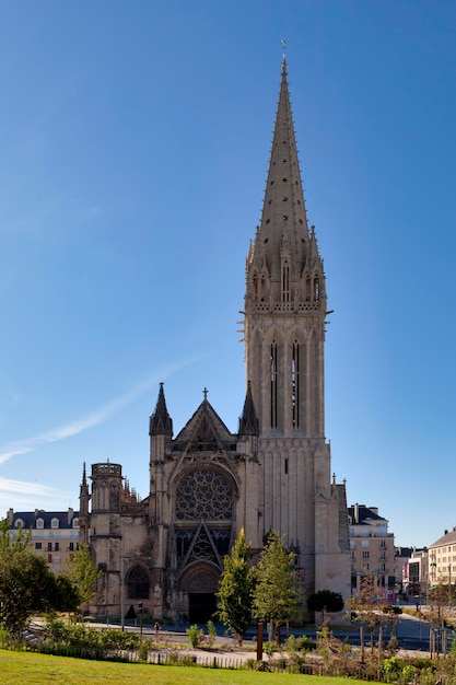 A igreja de Saint Pierre é um dos principais edifícios religiosos em Caen França