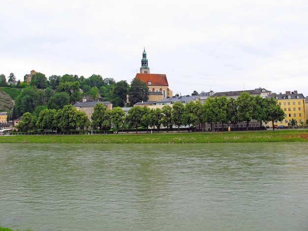 A igreja em salzburg, áustria