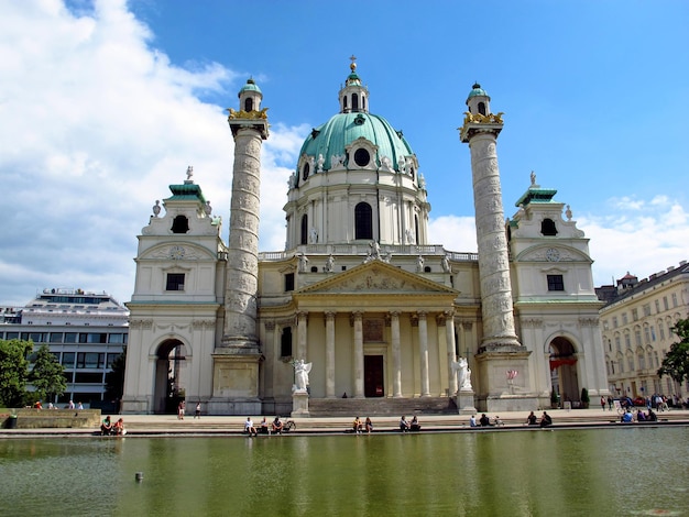 A igreja no centro de Viena, Áustria