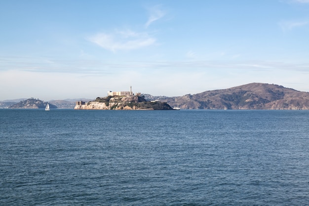A ilha de Alcatraz é famosa em Sanfrancisco, Califórnia, EUA.