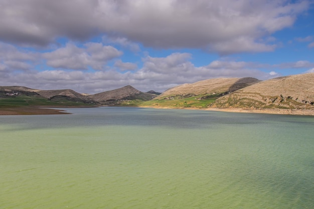 A impressionante barragem Kasseb em Bousalem Beja Tunísia