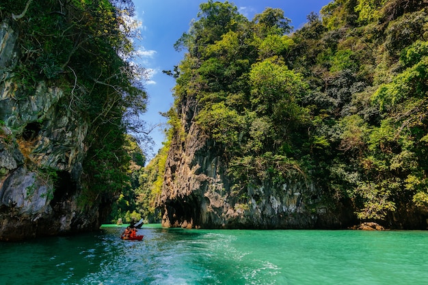 Foto a lagoa de kohhong, krabi-tailândia