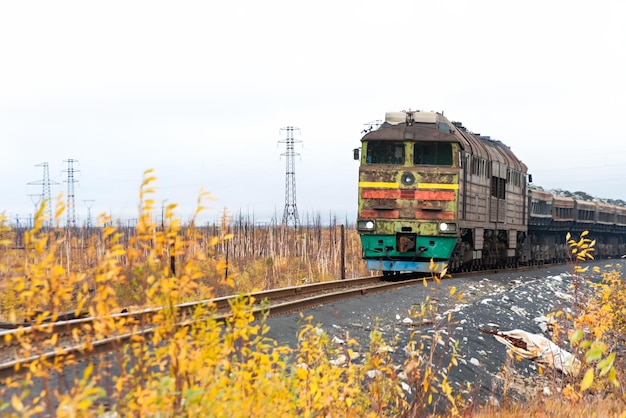 A locomotiva diesel é um trem de carga