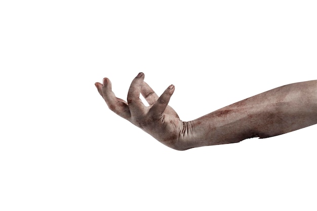 A mão de um zumbi assustador com sangue e feridas isoladas sobre um fundo branco
