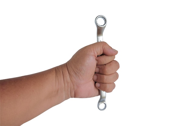 Foto a mão segura uma chave inglesa isolada no caminho de recorte de fundo branco