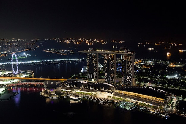 A Marina Bay Sands, em Cingapura, à noite