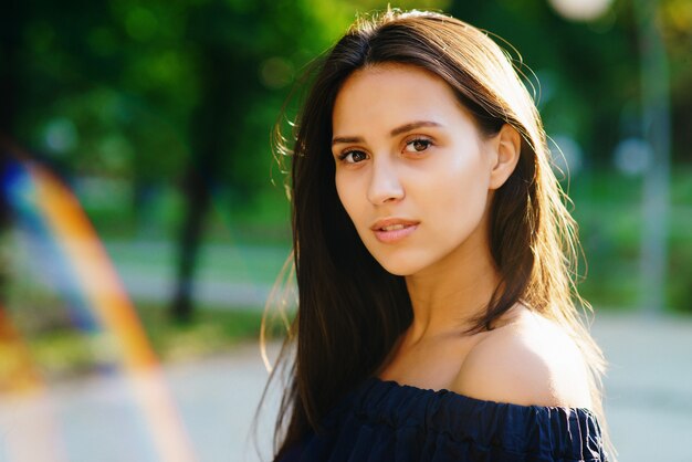 A menina é um grande retrato de um sol