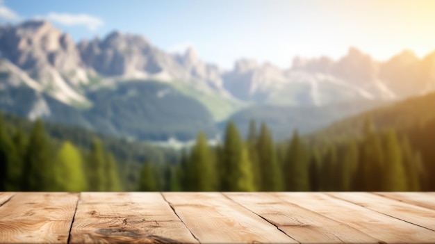 A mesa marrom de madeira vazia com fundo desfocado da montanha dolomita Exuberante