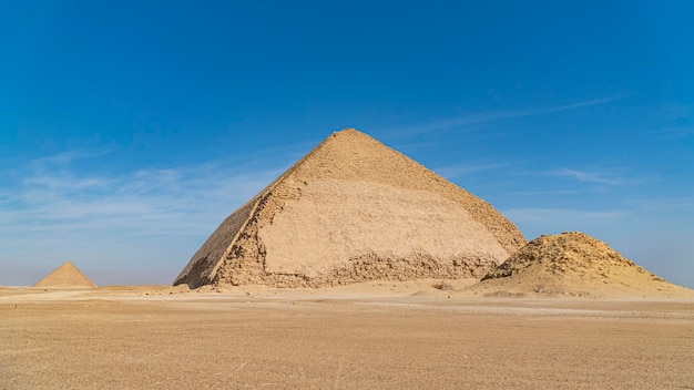 A pirâmide curvada Dahshur Egito