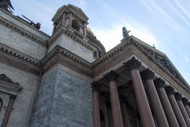 A pitoresca Catedral de São Isaac, marco icônico de São Petersburgo, Rússia