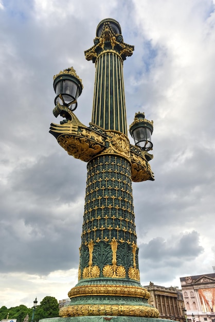 A Place de la Concorde é uma das principais praças públicas de Paris, França.